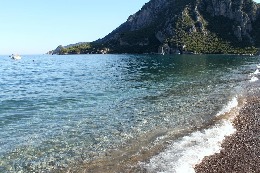 Defne Pension Çıralı Luaran gambar